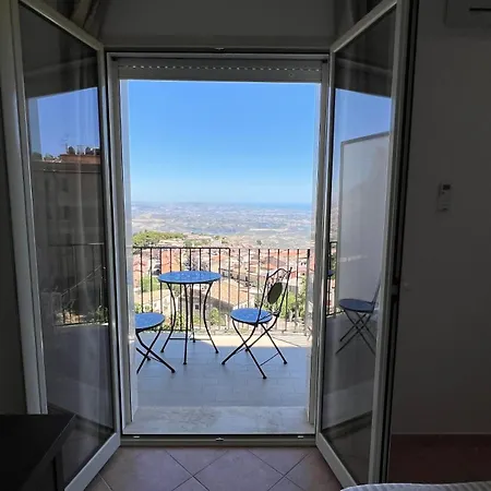 ゲストハウス Jenka 4*