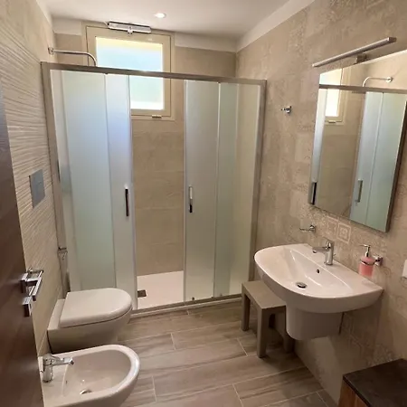 ゲストハウス Jenka 4*